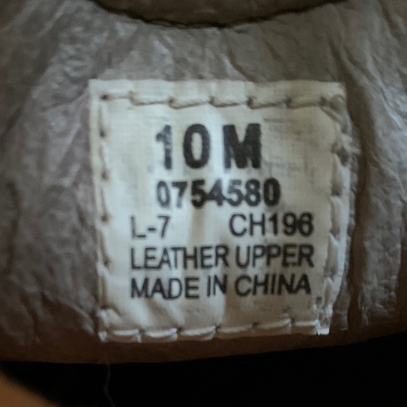 Sperry Size 10 Beige Leather Slip-On Shoes - Picture 2 of 3